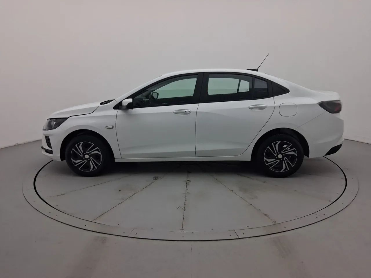Chevrolet Onix Plus 1.0 12V TB Flex Aut. 4P, foto 2 de 18