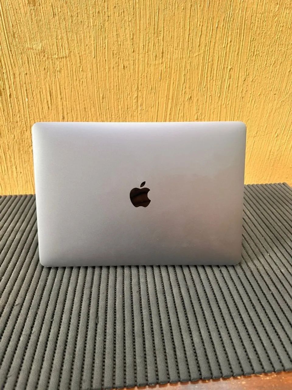 MacBook Pro 2019 - Core I7/16GB / SSD 512GB / tela 13.3 - A1989