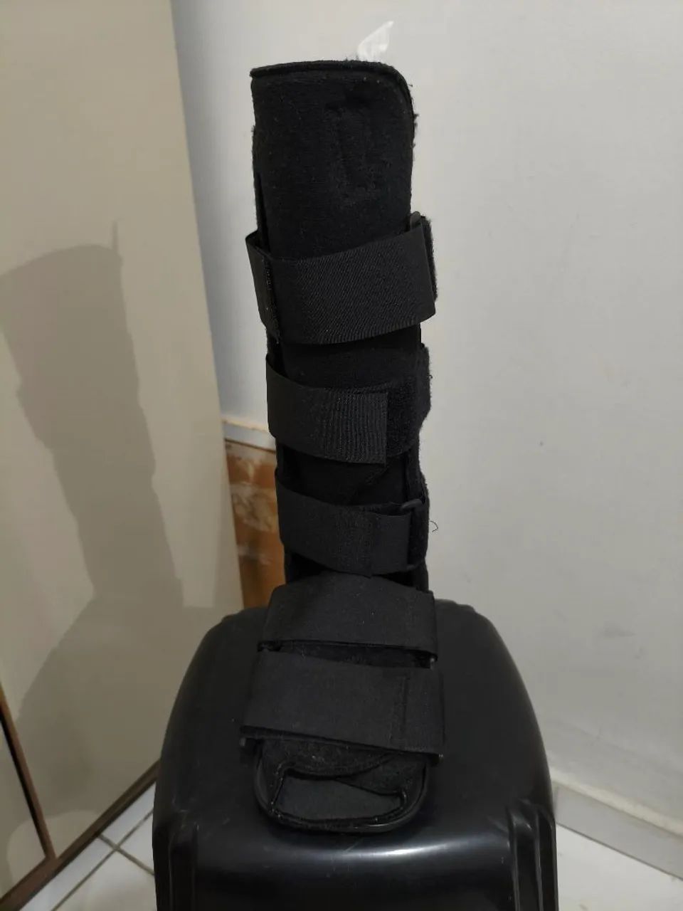 Bota imobilizadora cano longo - Foto 3