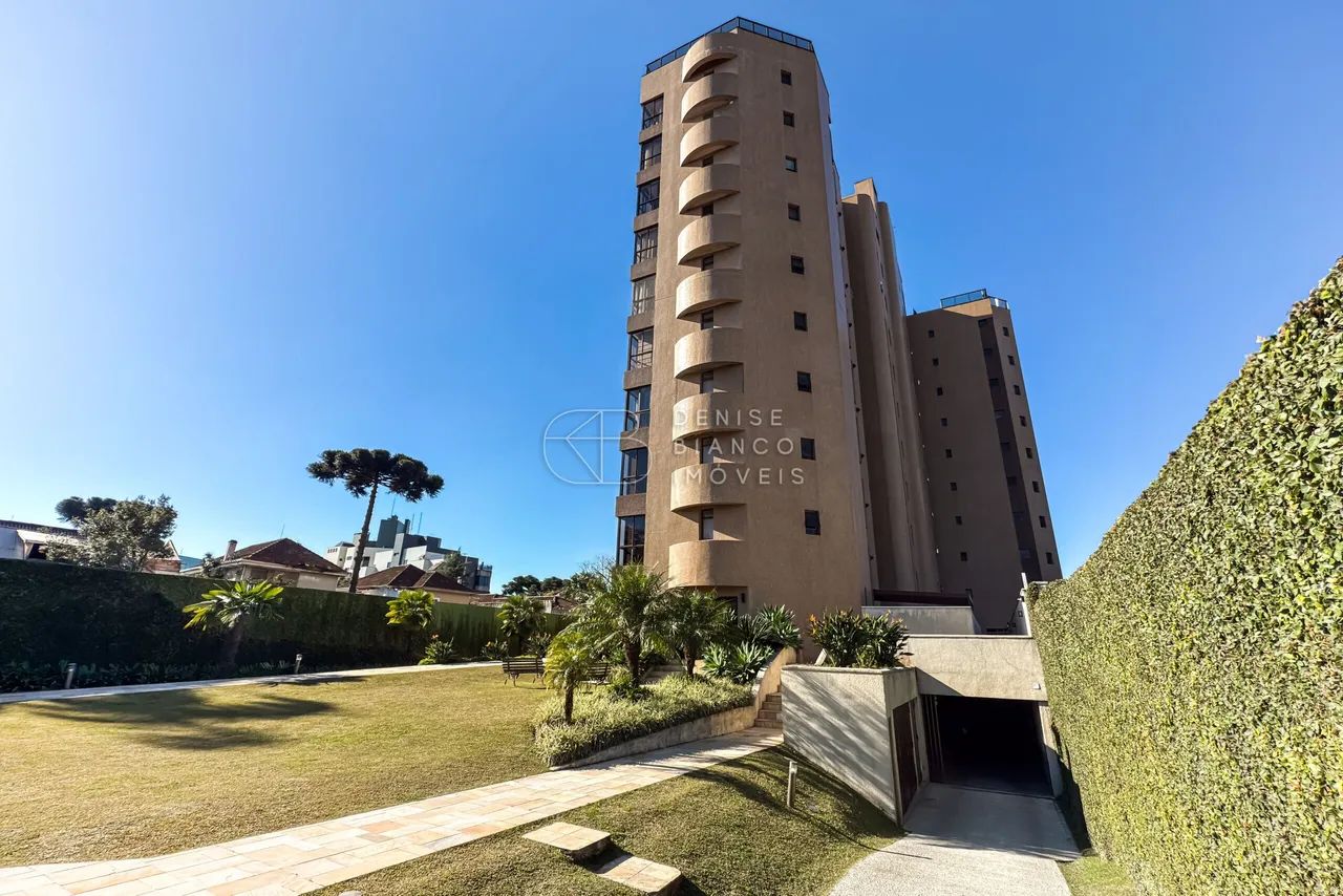 Apartamento no Batel, 210m2, 3 quartos e 2 vagas de garagem - Foto 3