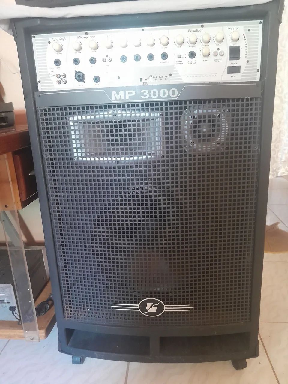Caixa amplificada frahm MP 3000