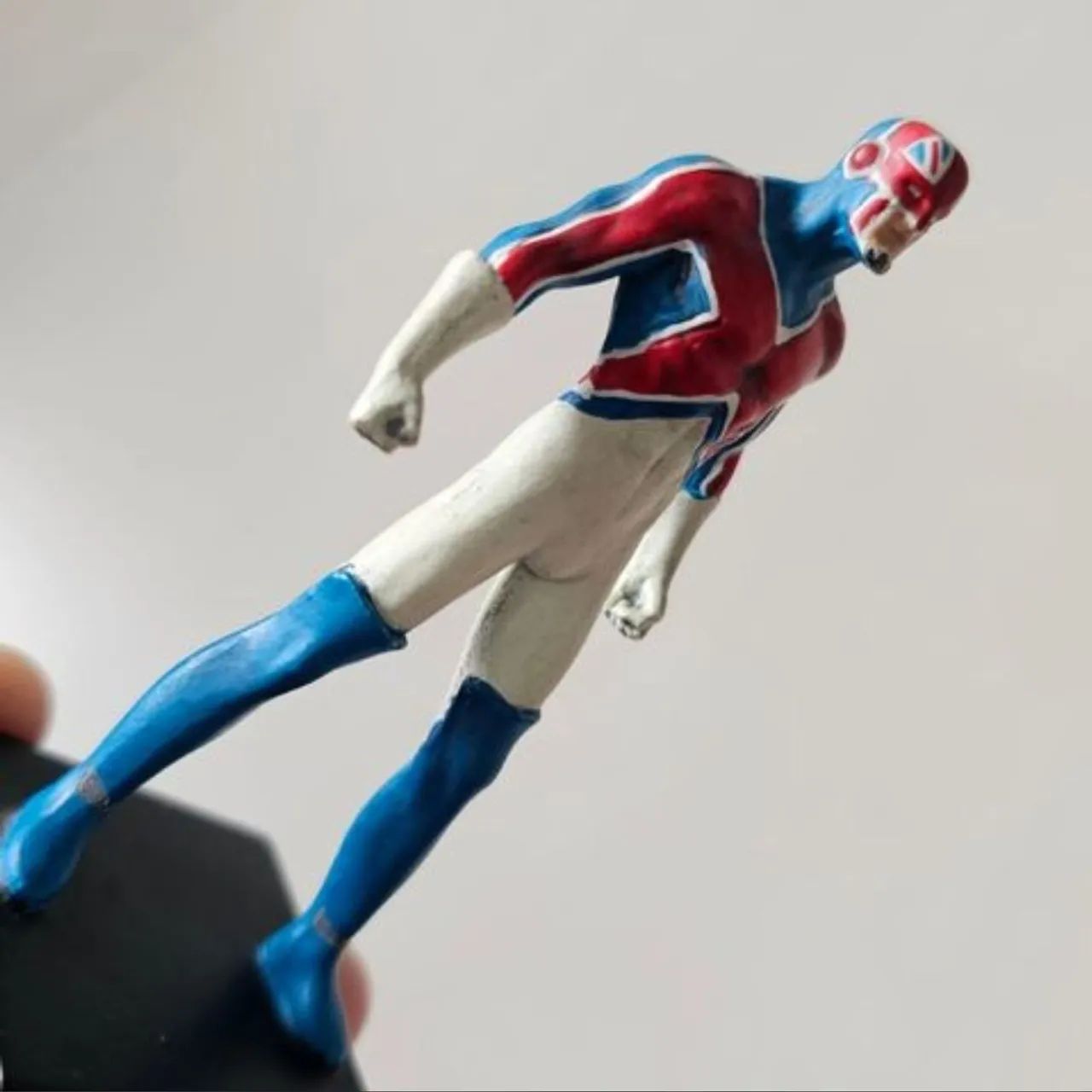 Miniatura Capitão Britânia Marvel Comics | eaglemoss - Foto 2