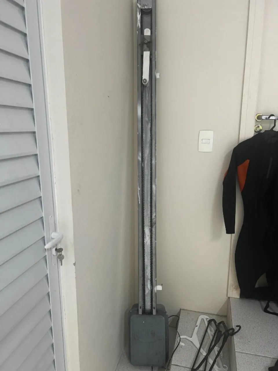 Motor Movimento Basculante com placa de comando e 2 controles - Foto 3