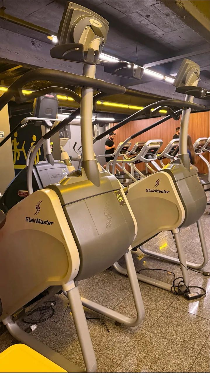 SIMULADOR ESCADA STAIR MASTER