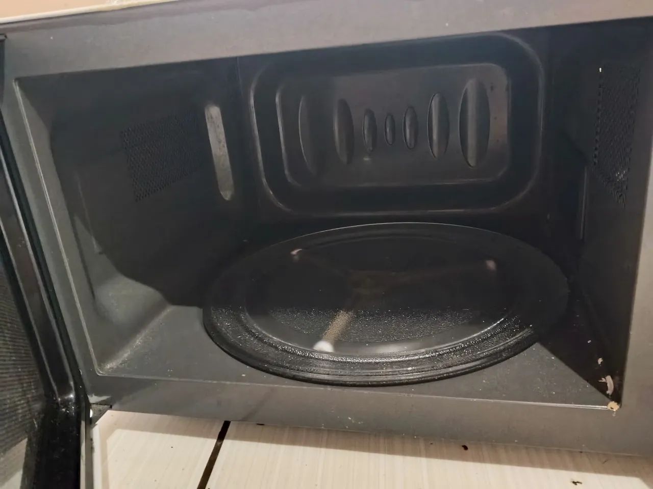 Micro-ondas LG 30 litros - Foto 2