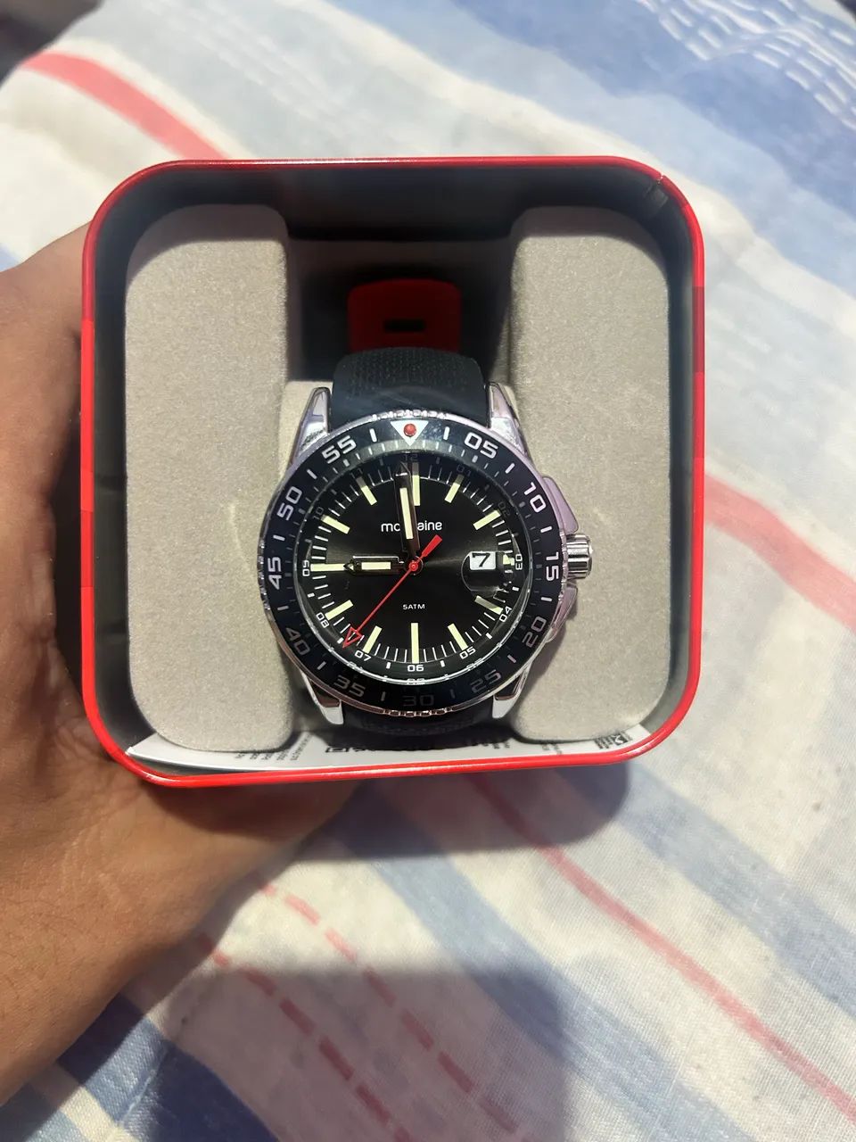 Relógio mondaine 