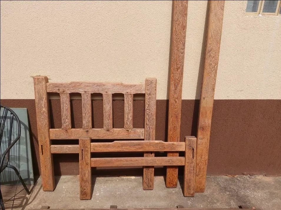 Cama de Solteiro em Madeira Maciça - Foto 2