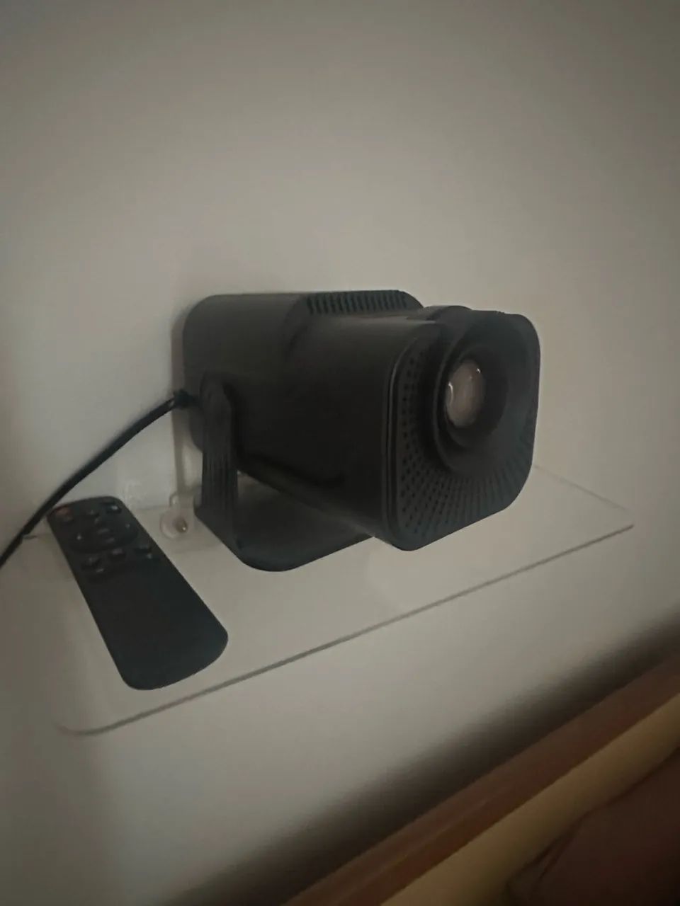 Projetor + tela adaptada