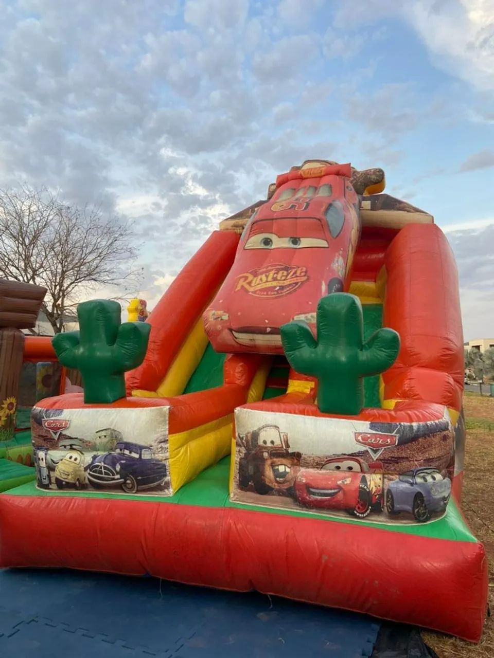 Brinquedo Inflável usado 