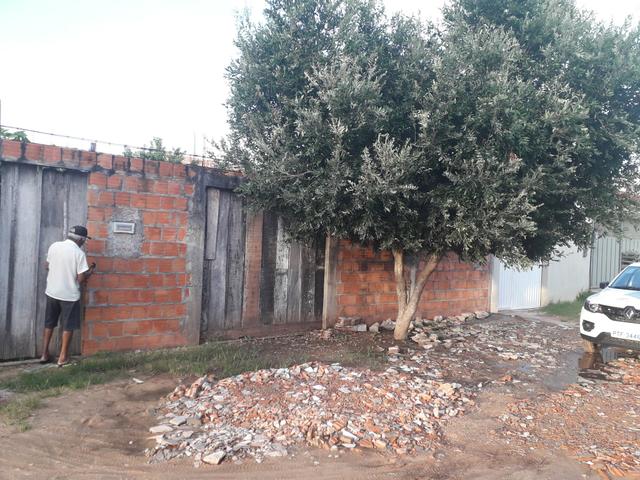 Lote murado na nova Imperatriz