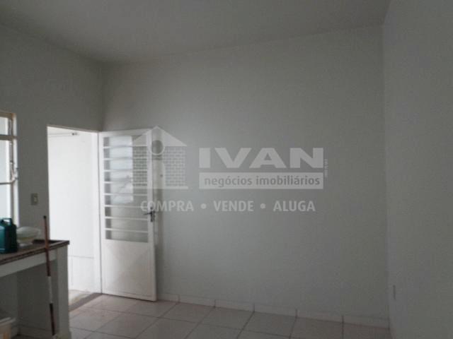 Casa para alugar com 2 dormitórios em Presidente roosevelt, Uberlândia cod:582339 - Foto 2