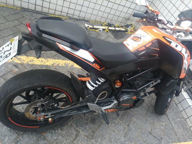 Ktm duke 200 - Foto 4