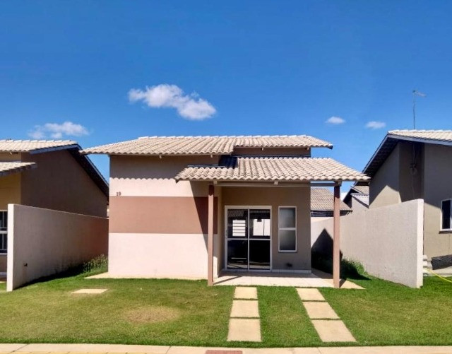 Casa de 2 quartos. Entrada parcelada com lote de até 248 metros