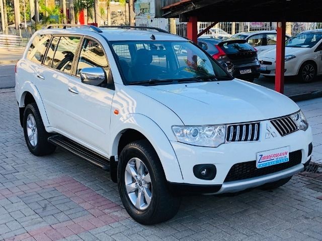 Mitsubshi Pajero Dakar hpe 3.2 turbo diesel 170cv 4x4 , ipva 2020 pago - Foto 6