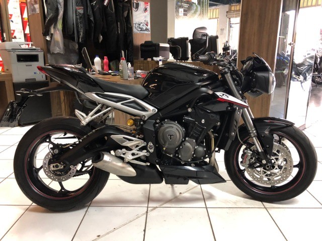 TRIUMPH STREET TRIPLE 765 RS