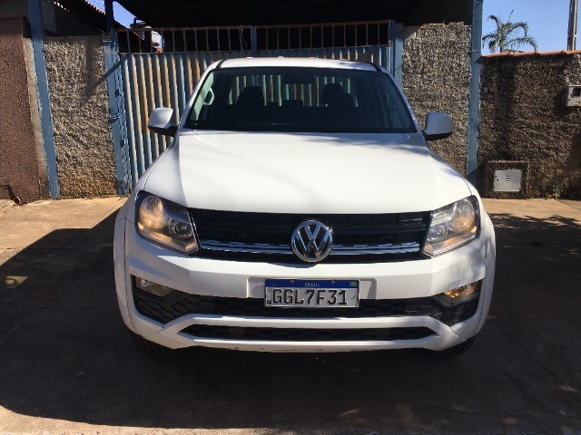 VW AMAROK 2017 TRENDLINE 4X4 AUTOMÁTICA