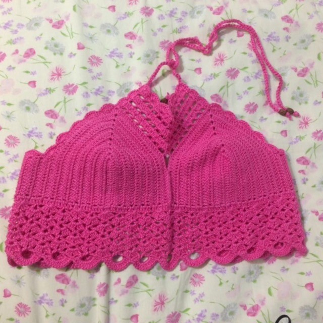 Top cropped pink crochê novo