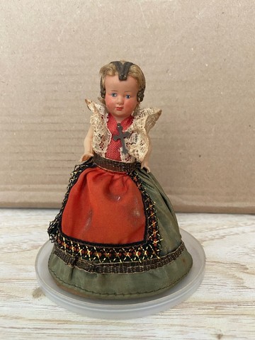 Boneca portuguesa 7 saias anos 60