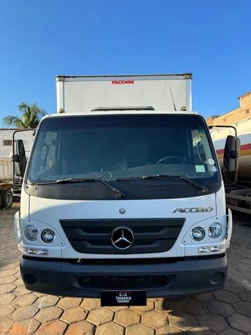 Caminhão MB 1016 Accelo