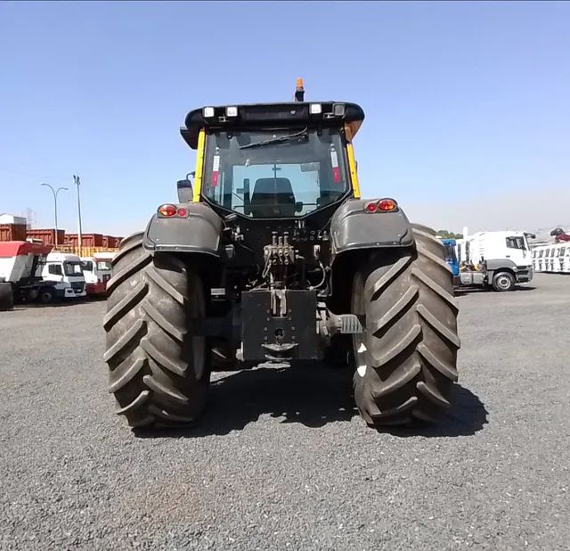 Trator Valtra BH224 ano 2021, 4x4, com apenas 865 horas, em MG - Foto 4