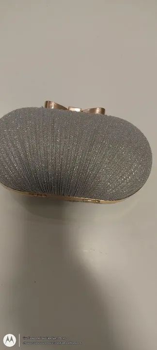 Linda bolsa de festa prateada com dourada nova - Foto 2