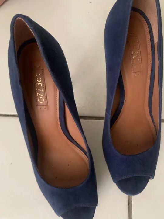 Sapato peep toe azul