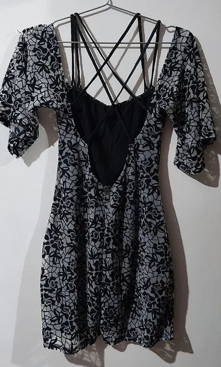 Vestido preto com renda Planet Girls M - Foto 3