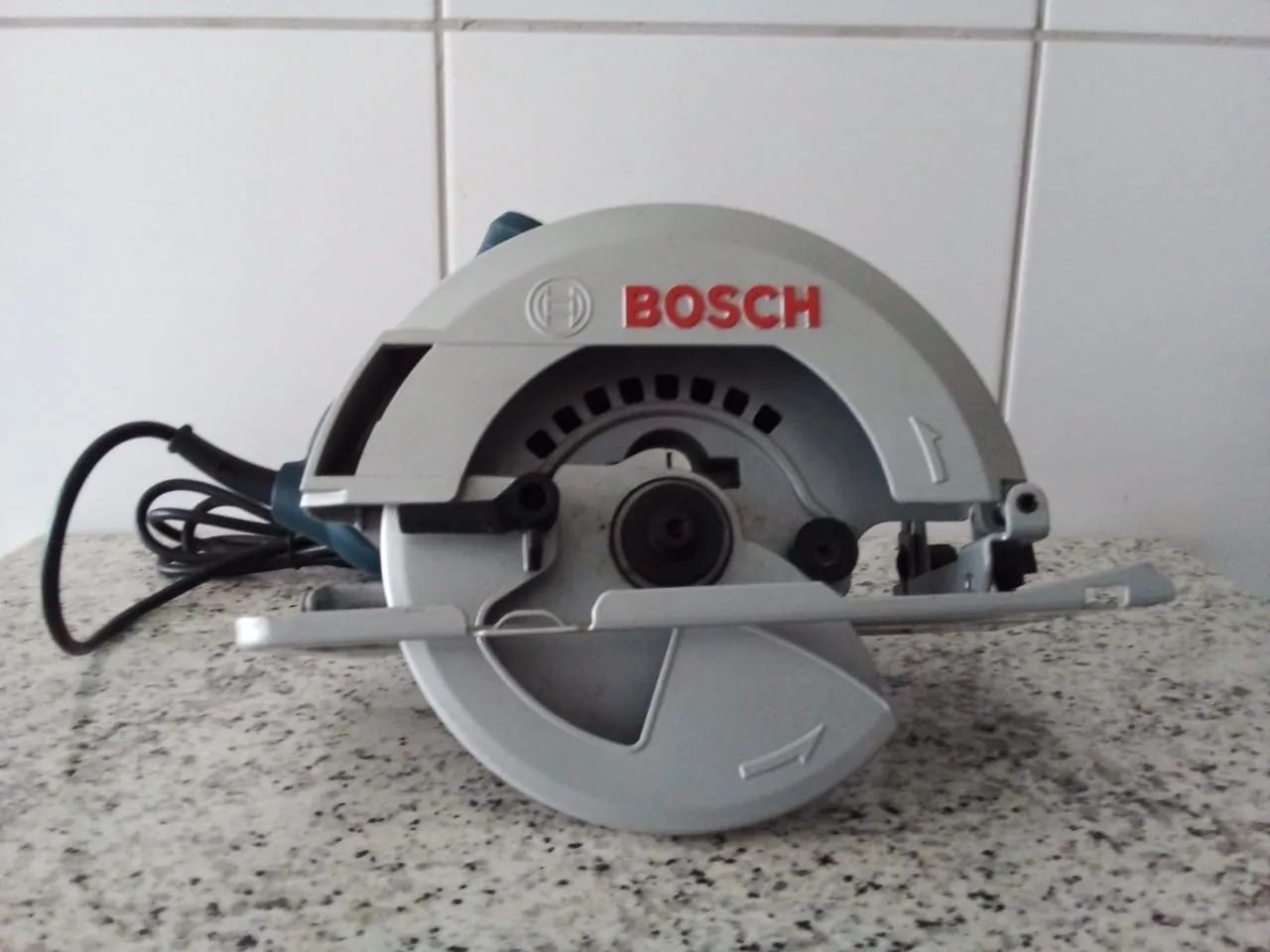 ** OPORTUNIDADE: Serra Circular Bosch GKS20-65 2.000W ** - Foto 2