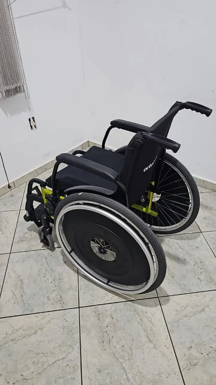 Cadeira de rodas manual - semi-nova - Foto 5