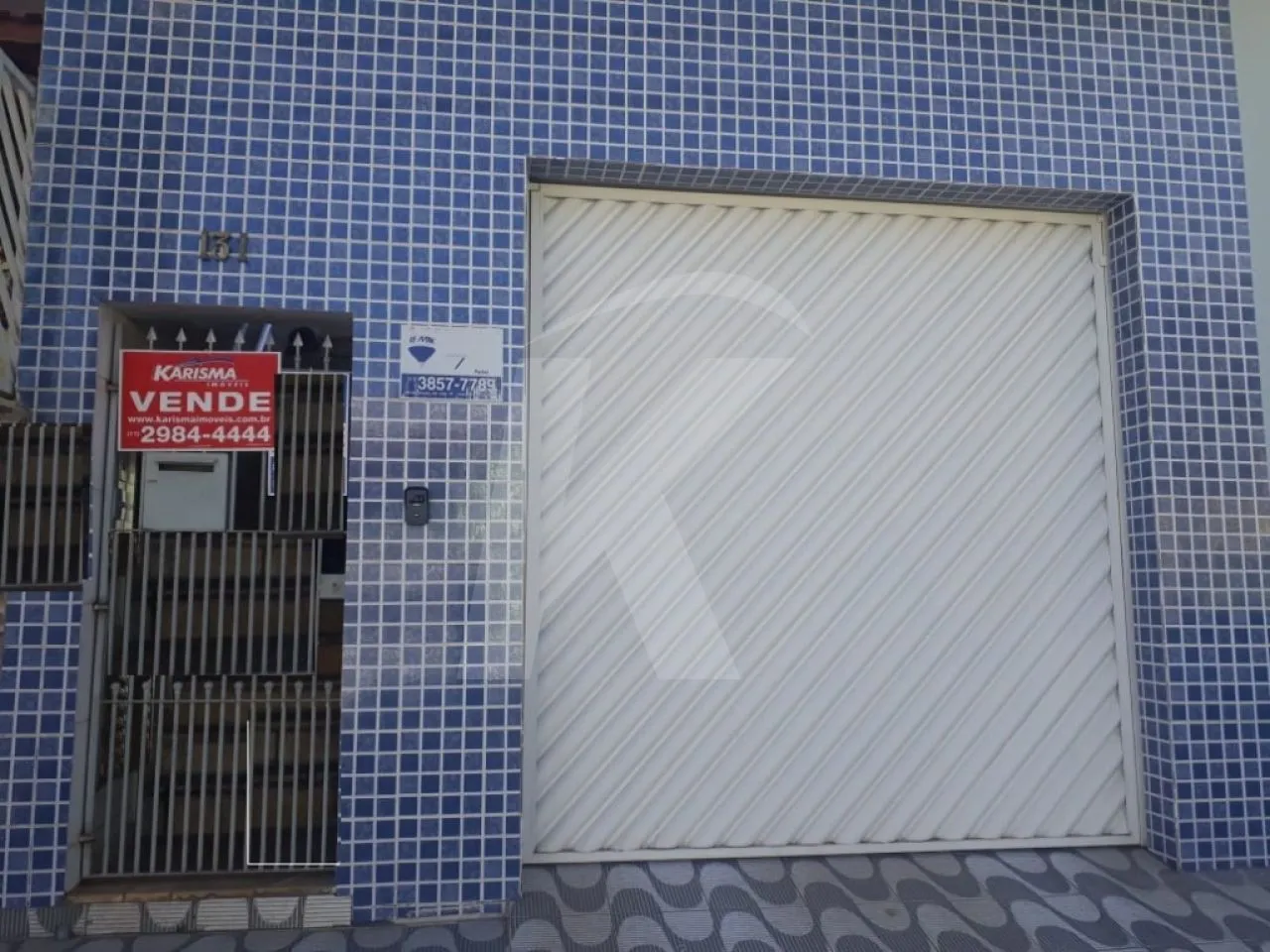 Casa Assobradada na Parada Inglesa com 173m2 de construção , contendo 2 casas no mesmo ter