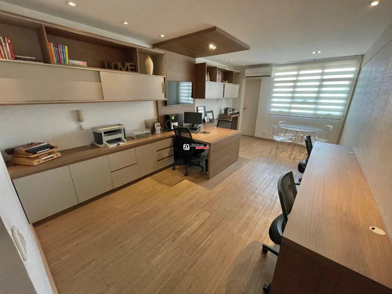Sala planejada à venda no bairro São José Pampulha