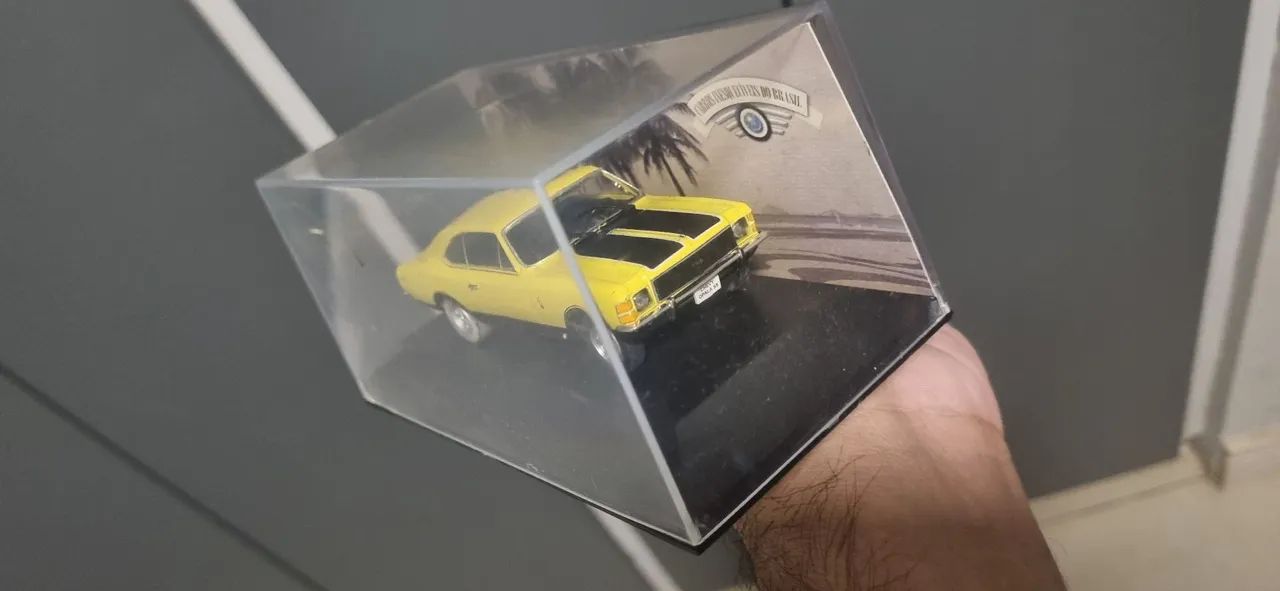 Opala SS 1976 - Miniatura 1:43 na embalagem original