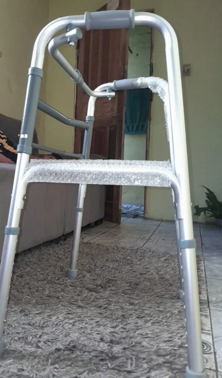 Andador Articulado Hospitalar