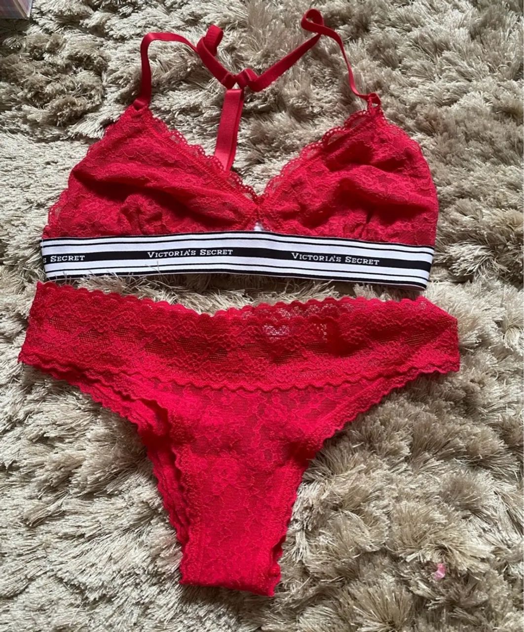 Conjunto de lingerie Victoria's Secret vermelho - Foto 2