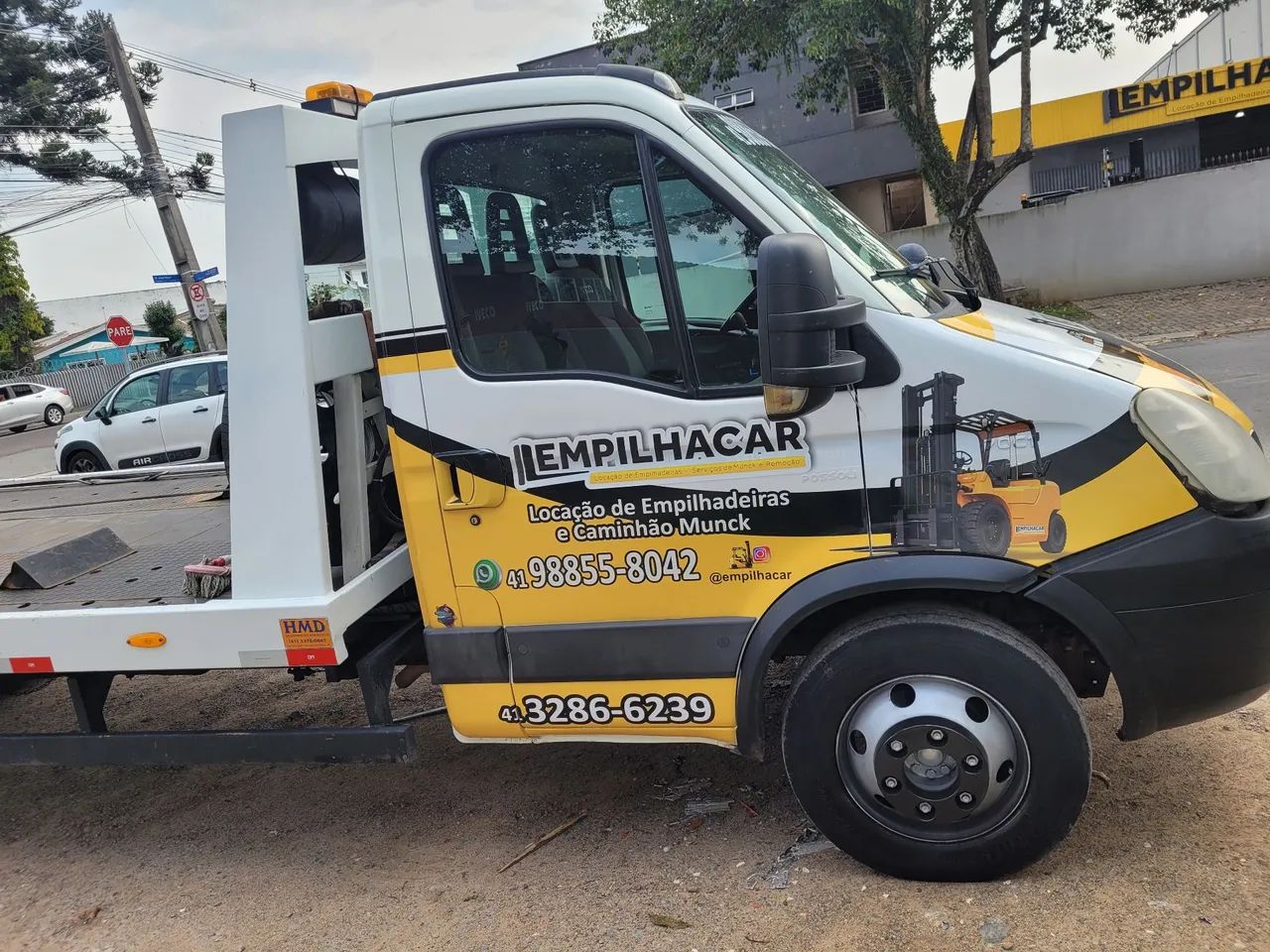 Caminhão plataforma hidráulica de auto socorro - Foto 2