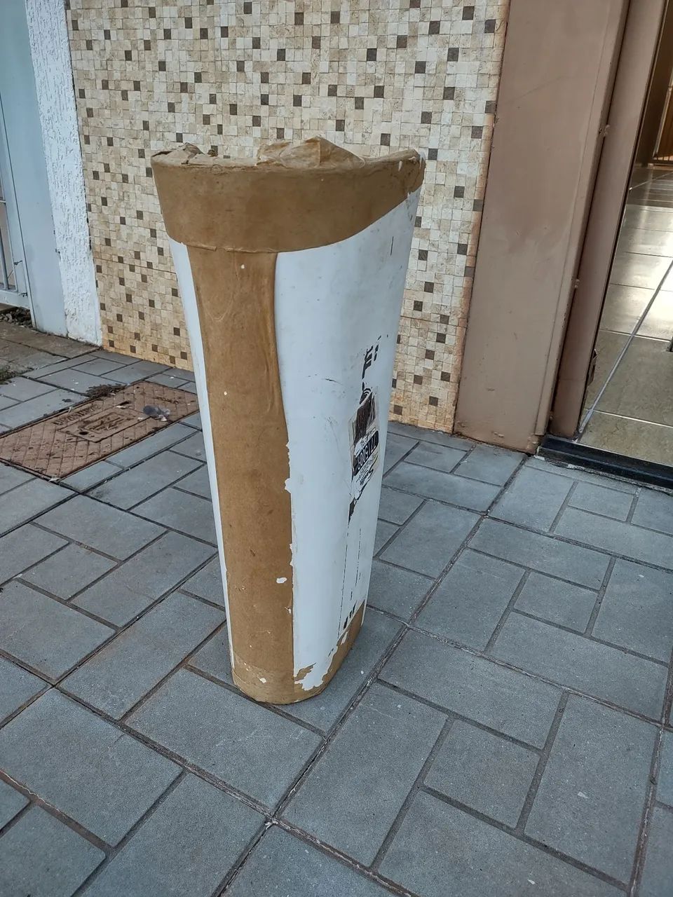 Column for sink or washbasin
