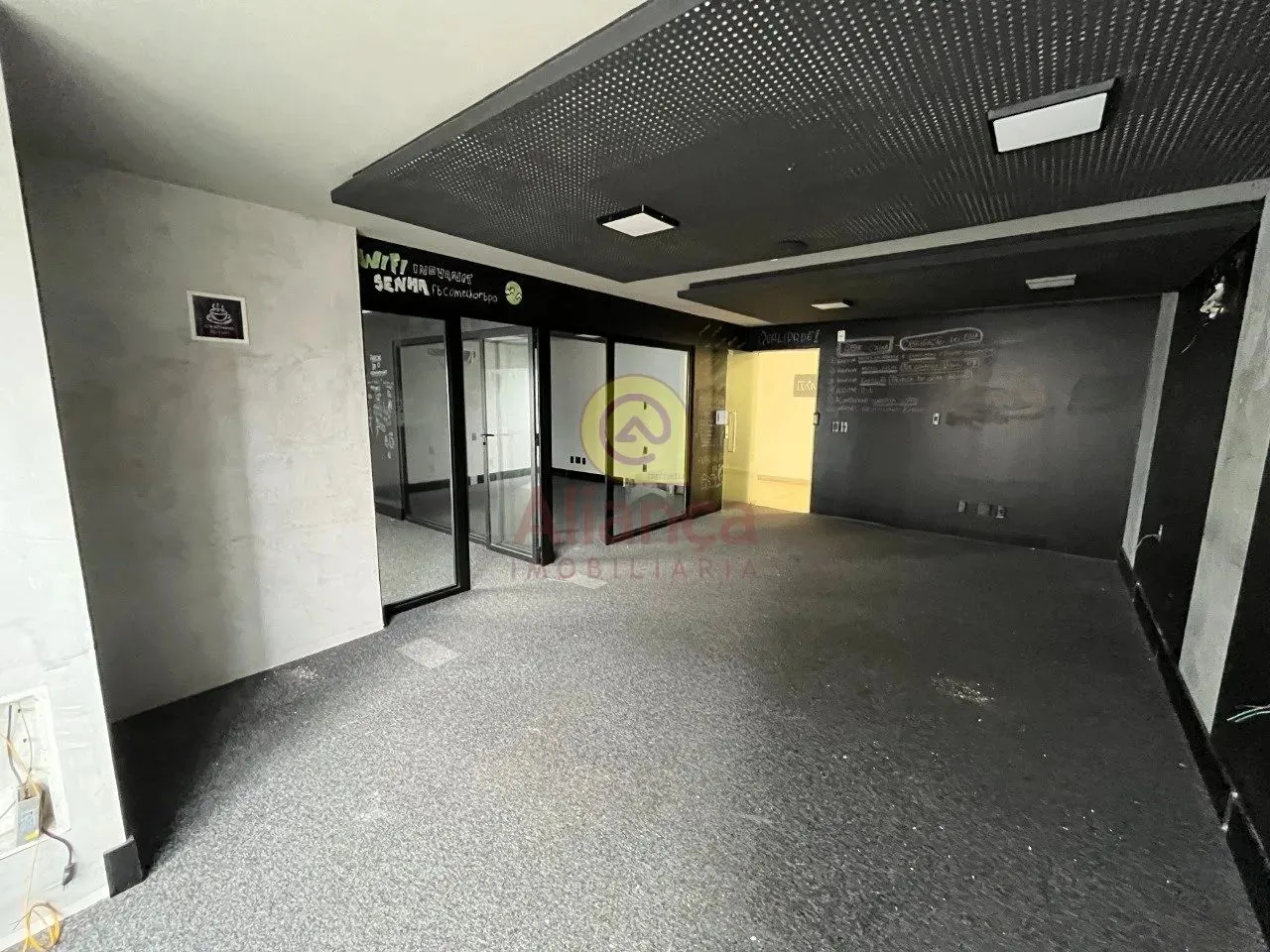 Salas comerciais disponíveis para locação no Manhattan
