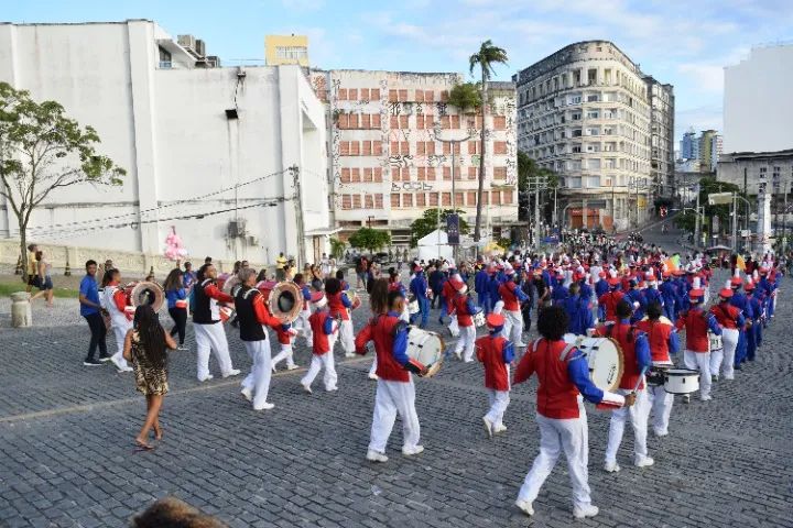 CAMERA NIKON D5300  PEFEITO ESTADO DE CONSERVAÇÃO  COM LENTE 18-55  - Foto 4
