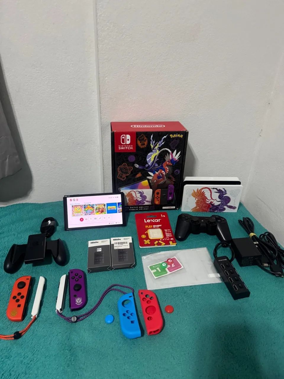 Nintendo Switch Oled Edição Scarlet & Violet 64gb + 1tb - Foto 2