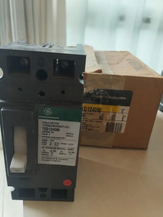 Disjuntores termomagnetico 2 P 90 A - Foto 3