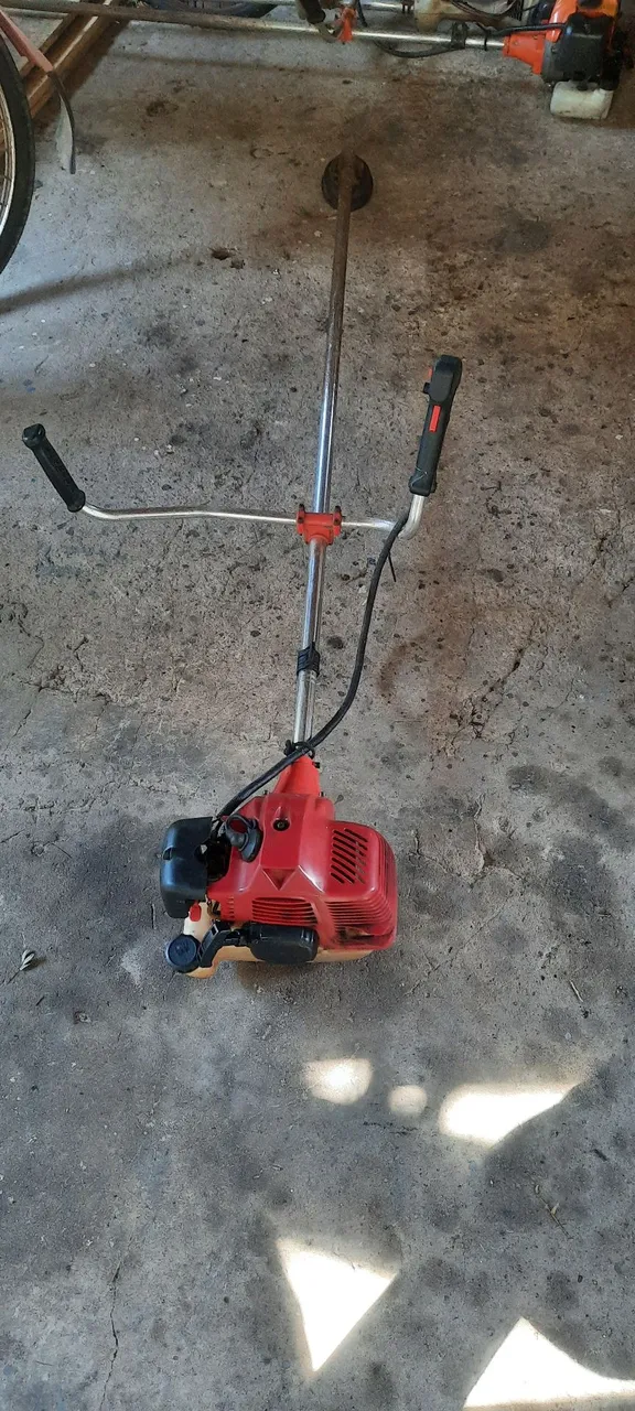 Roçadeira a Gasolina