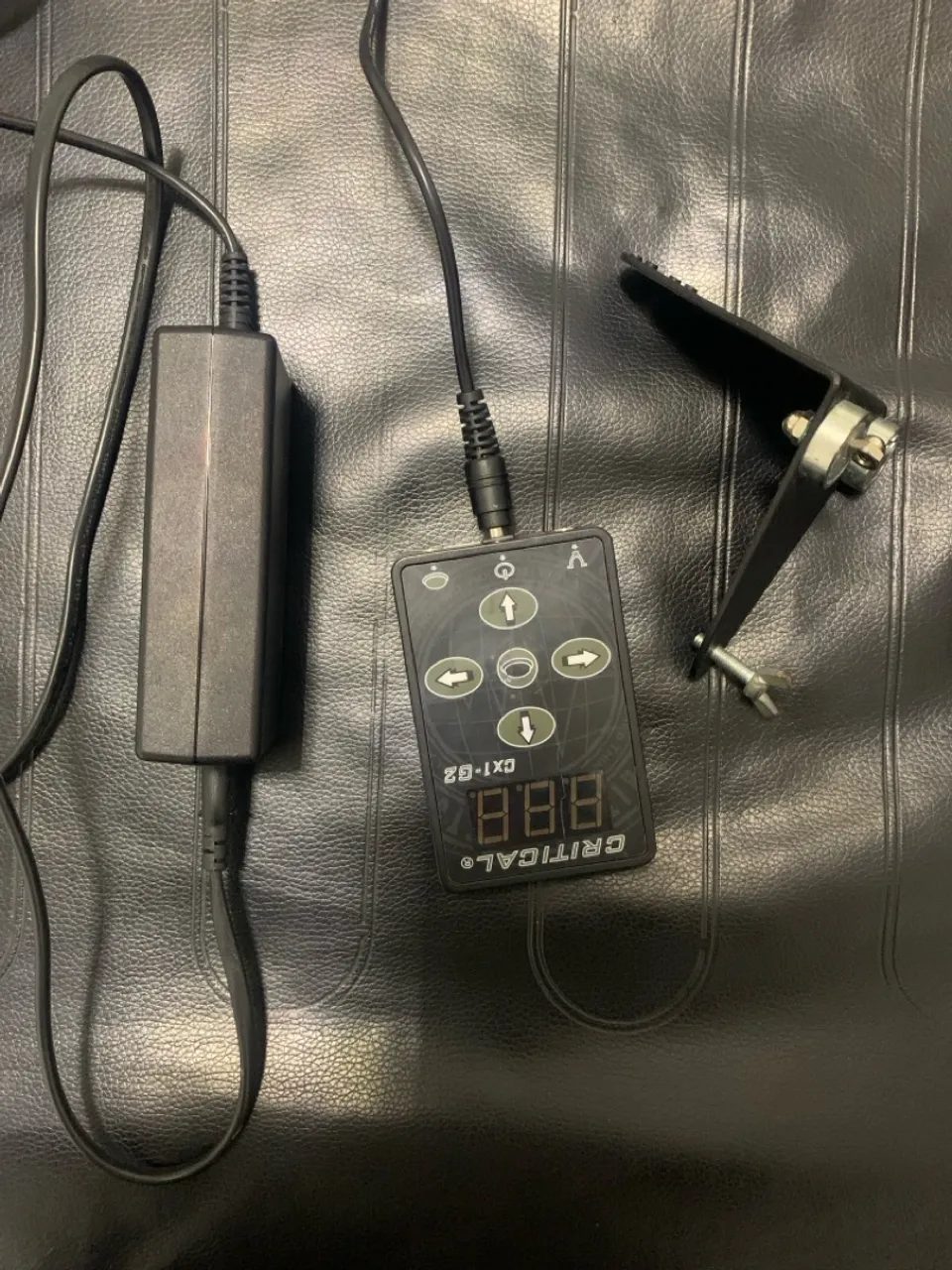 Fonte de energia Critical CX1-G2 com Pedal
