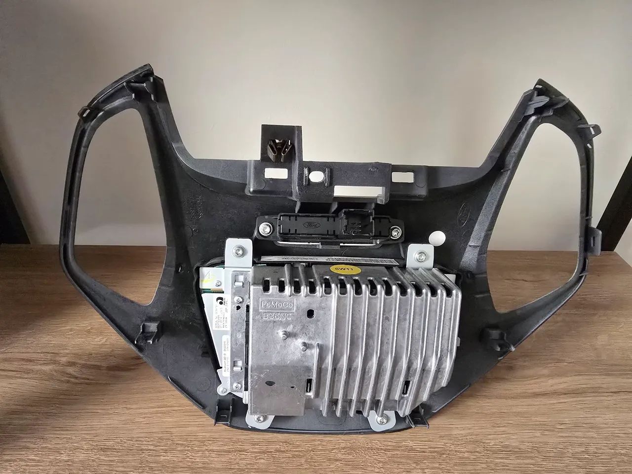 Rádio Multimídia Ford Ka Original 2015 com moldura e botões  - Foto 2