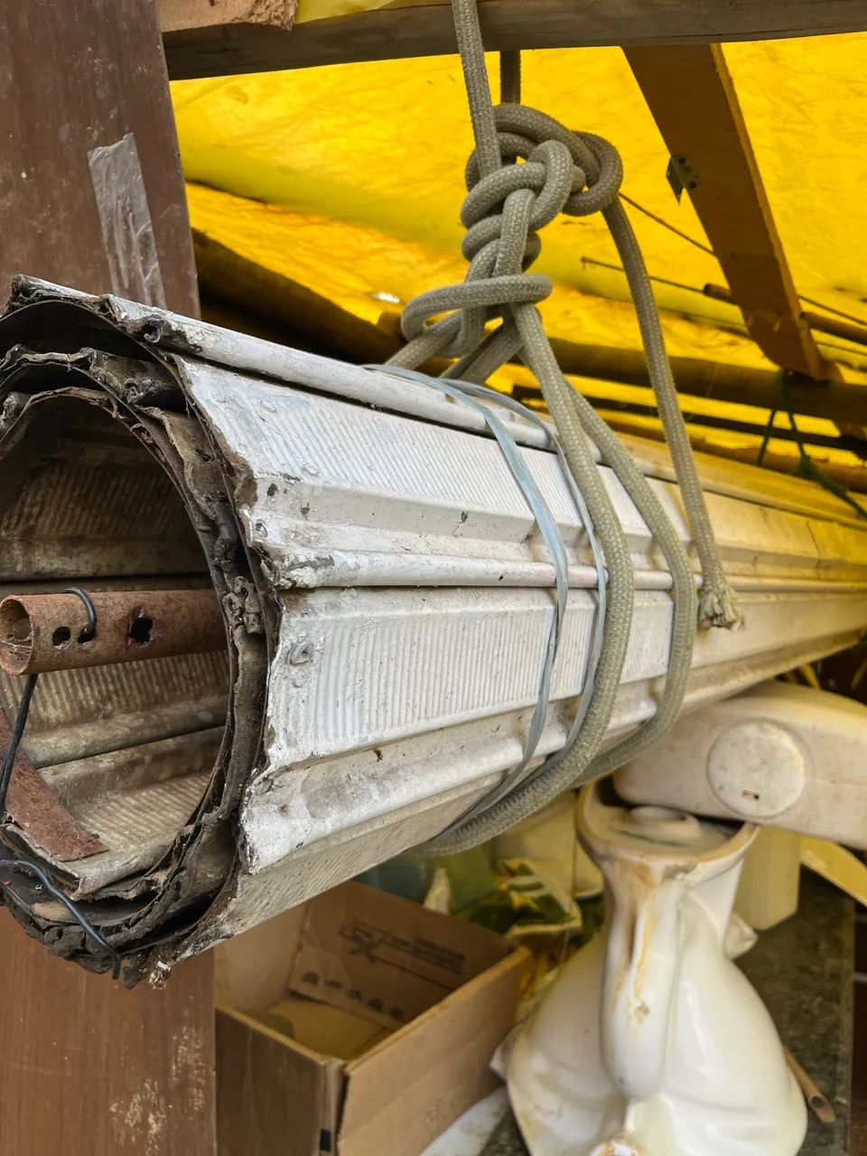 PORTA DE FERRO DE ENROLAR63825072481923122