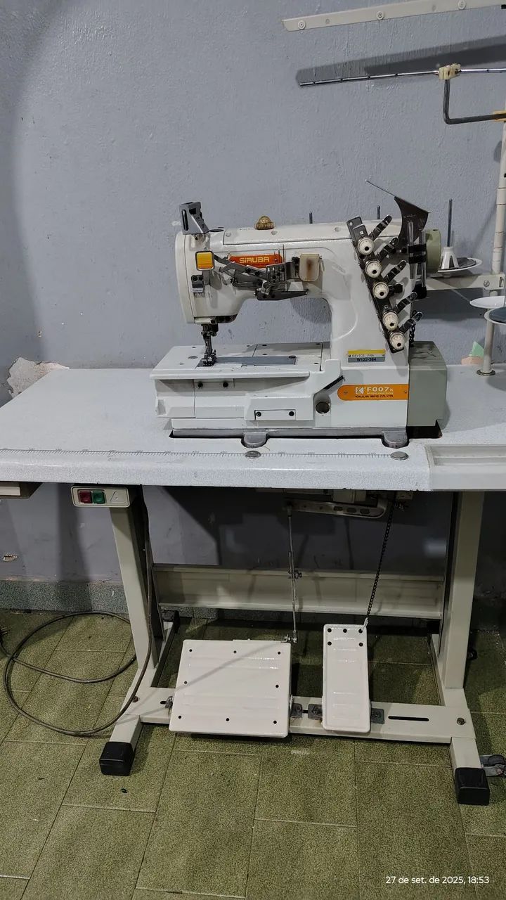 Máquina de costura  - Foto 2