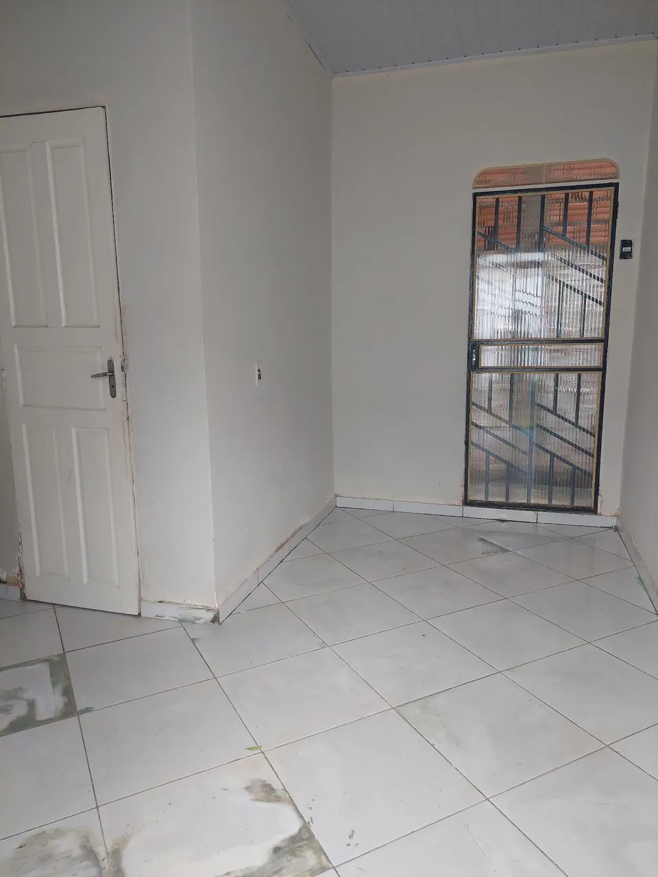 Aluga-se Apartamento