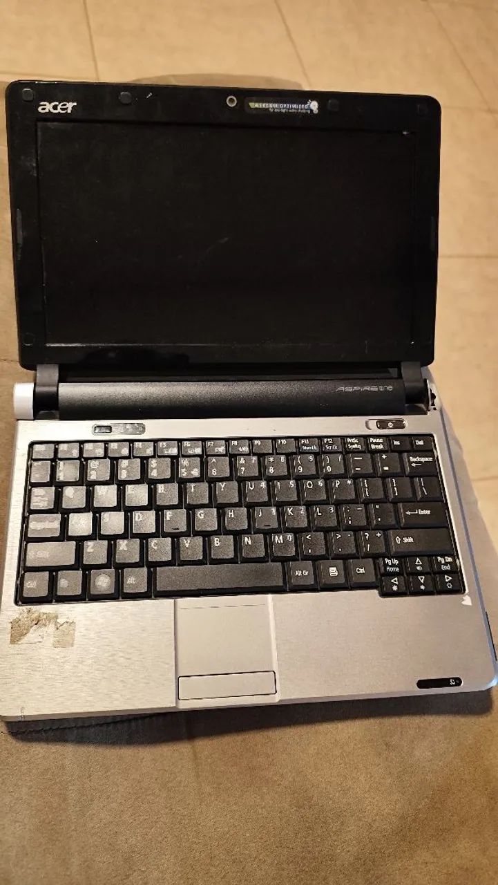 Notebook Acer Aspire One, Funcionando, Pequenos Detalhes de Uso, Com Carregador