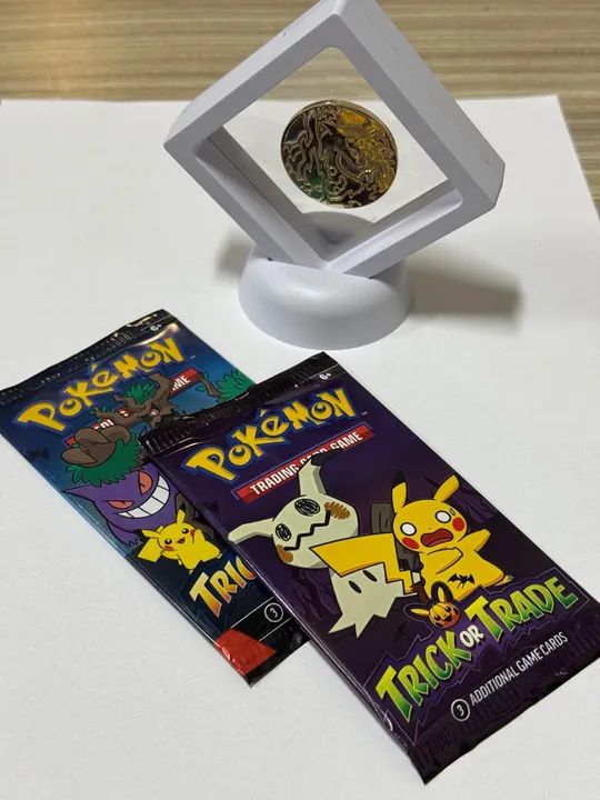 Pokémon Moeda Charizard do Box Treinador Avançado e Brindes 