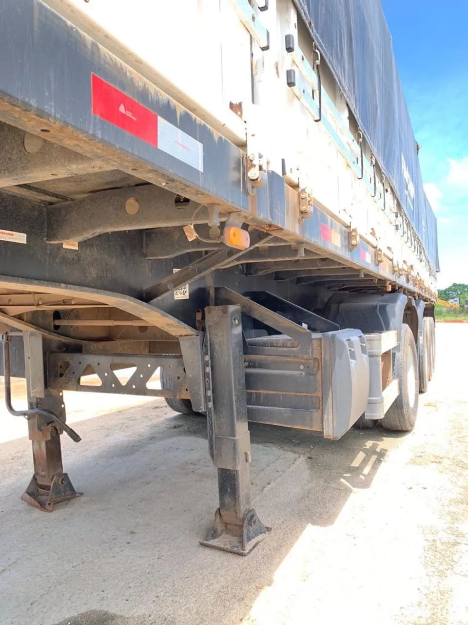 Vendo carreta 4 eixo