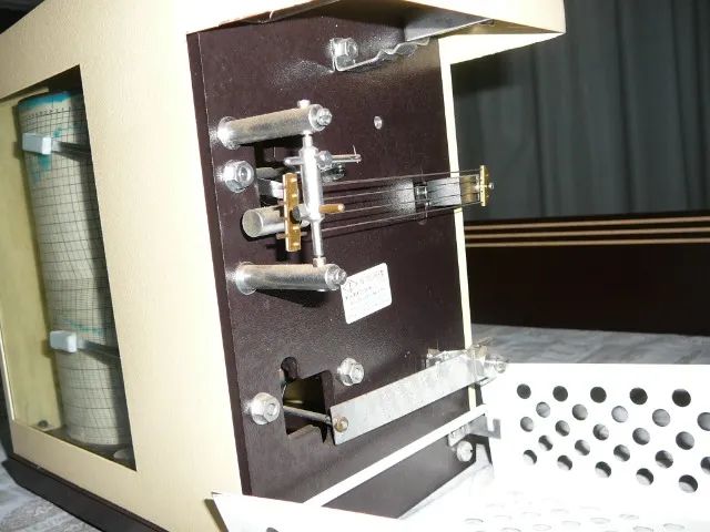 Termo higrômetro (umidade e temperatura) TZ L8 TD (Made in Poland) - Foto 4